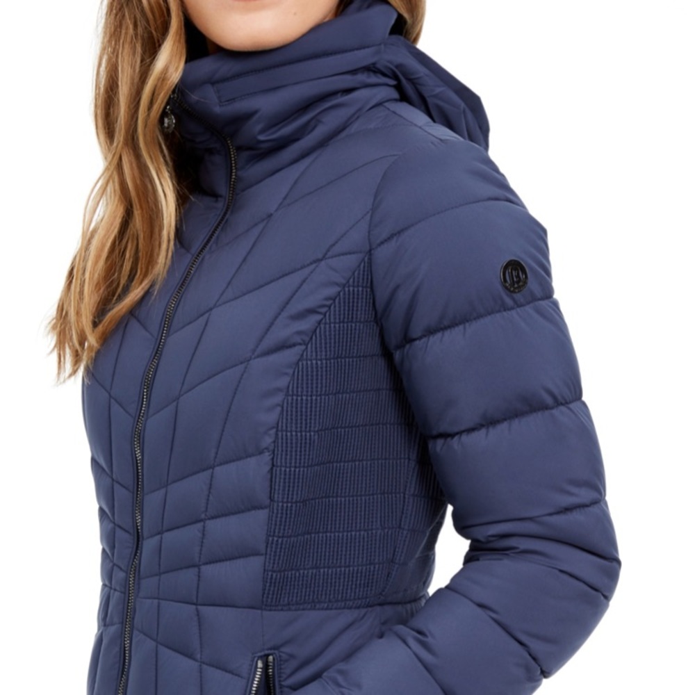 Bernardo Packable Jacket/Coat - Picture 4 of 7